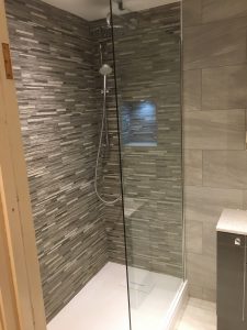Minimalist shower